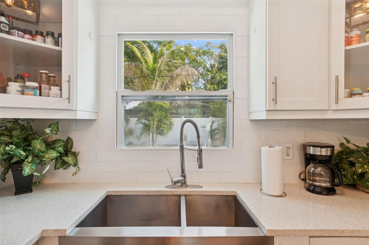 7631 18th Way N, Saint Petersburg, FL 33702 Photo