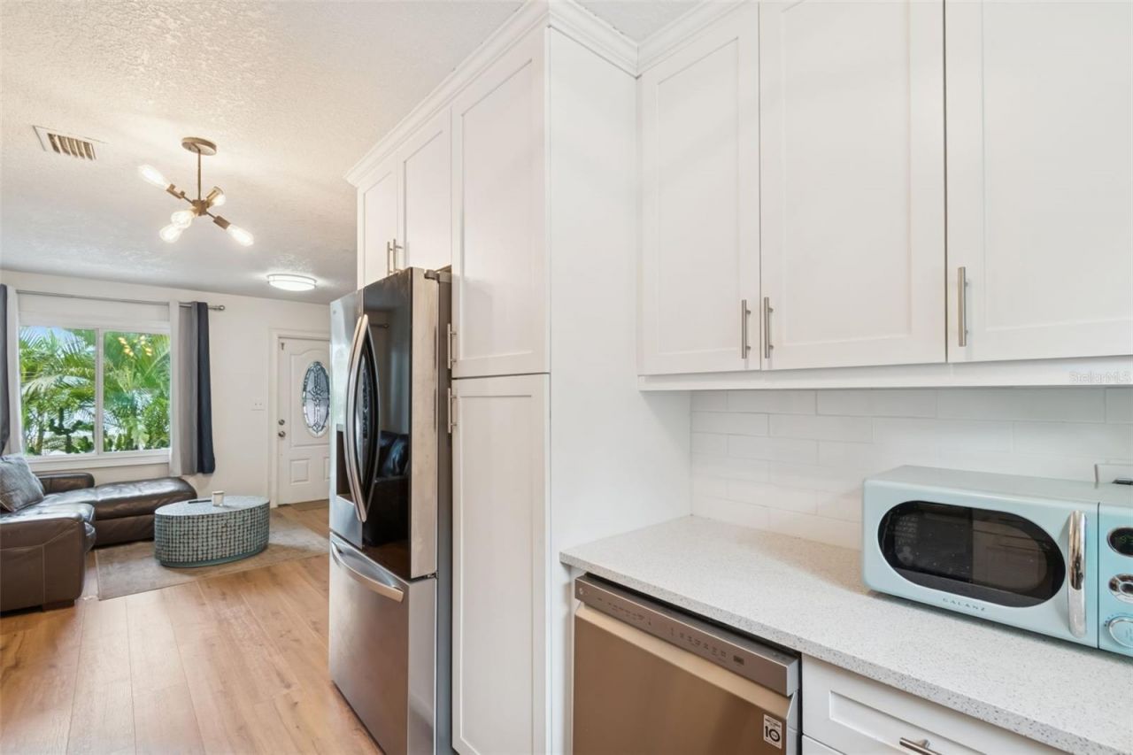 7631 18th Way N, Saint Petersburg, FL 33702 Photo