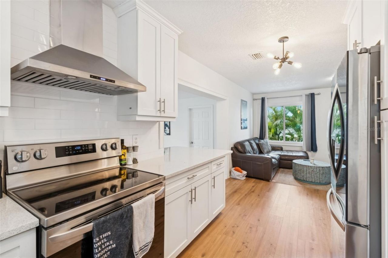 7631 18th Way N, Saint Petersburg, FL 33702 Photo