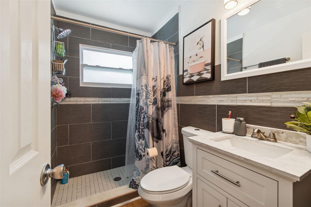 7631 18th Way N, Saint Petersburg, FL 33702 Photo