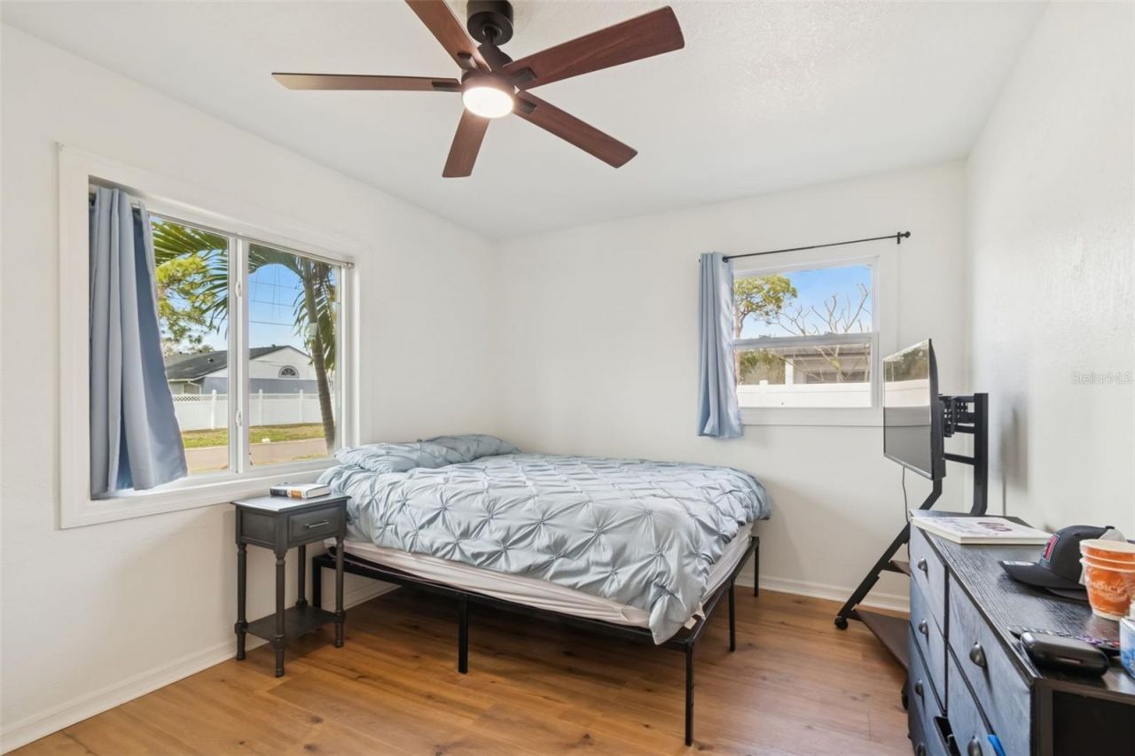 7631 18th Way N, Saint Petersburg, FL 33702 Photo