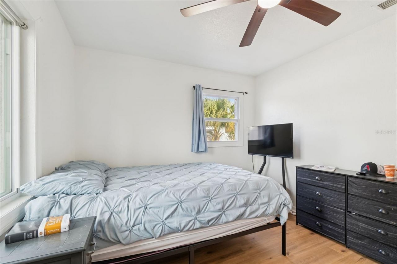 7631 18th Way N, Saint Petersburg, FL 33702 Photo