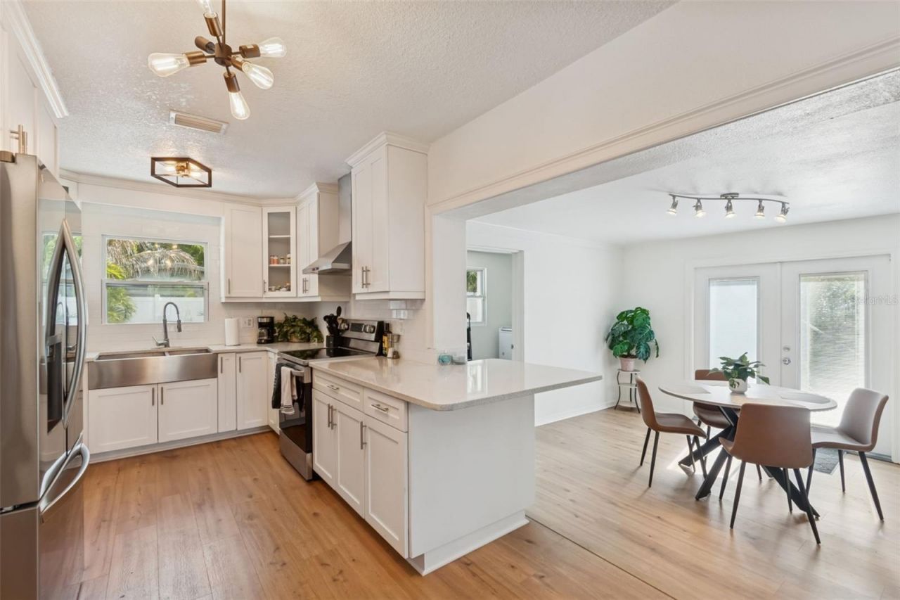 7631 18th Way N, Saint Petersburg, FL 33702 Photo