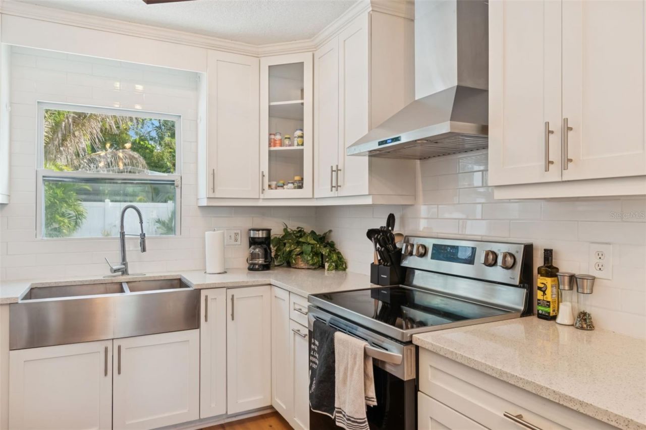 7631 18th Way N, Saint Petersburg, FL 33702 Photo