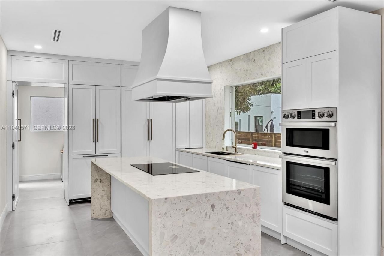 1636 SW 9th St, Miami, FL 33135 Photo