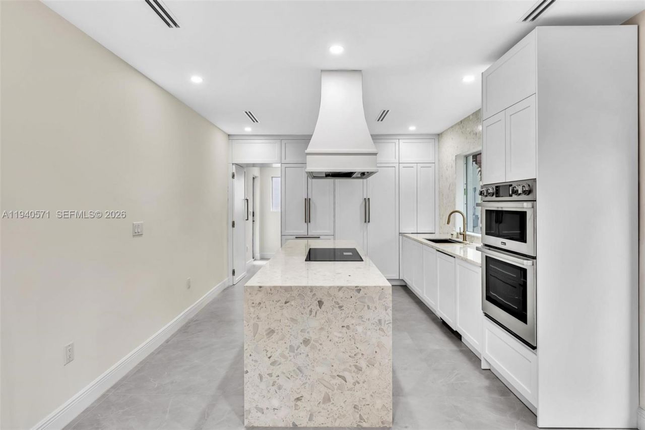 1636 SW 9th St, Miami, FL 33135 Photo