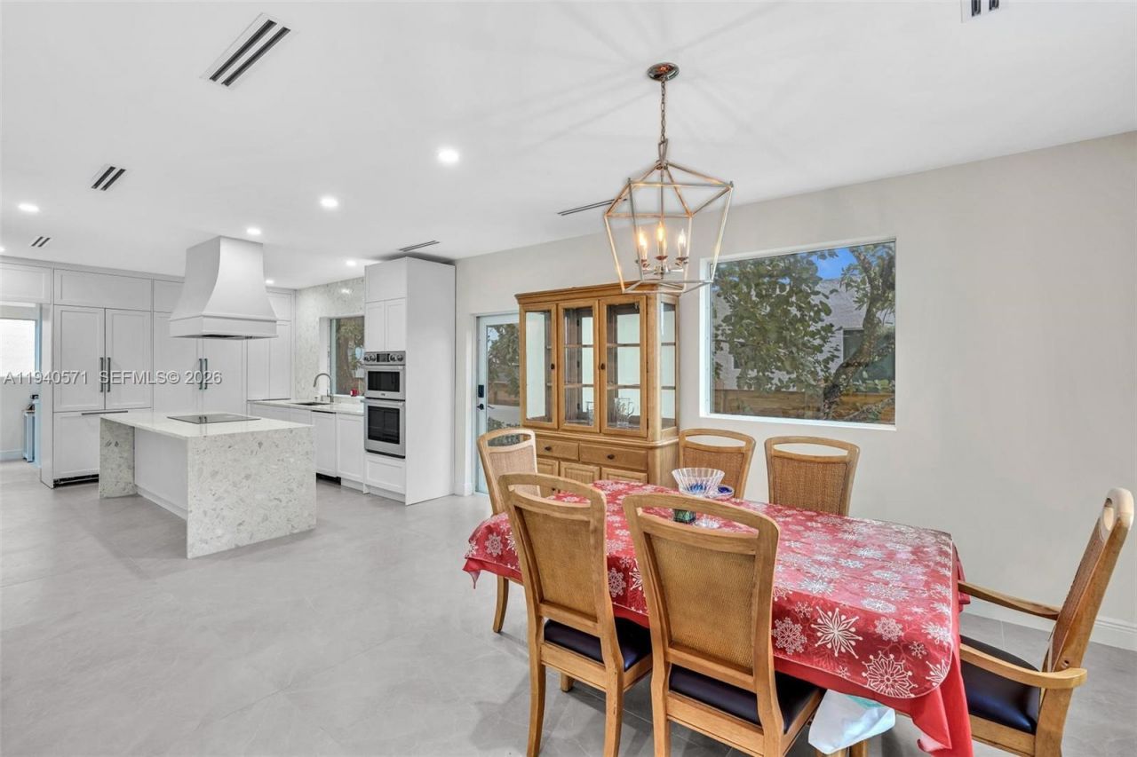 1636 SW 9th St, Miami, FL 33135 Photo