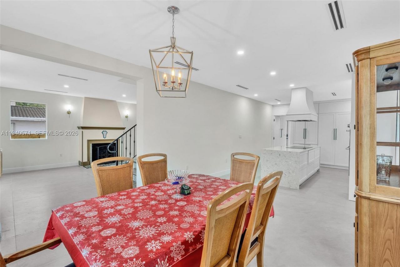 1636 SW 9th St, Miami, FL 33135 Photo