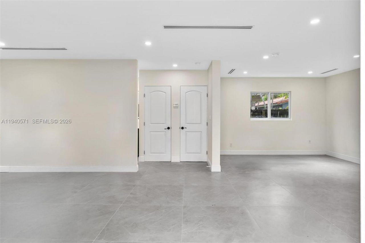 1636 SW 9th St, Miami, FL 33135 Photo