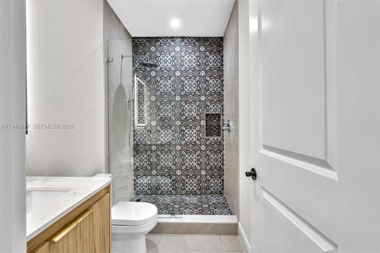 1636 SW 9th St, Miami, FL 33135 Photo