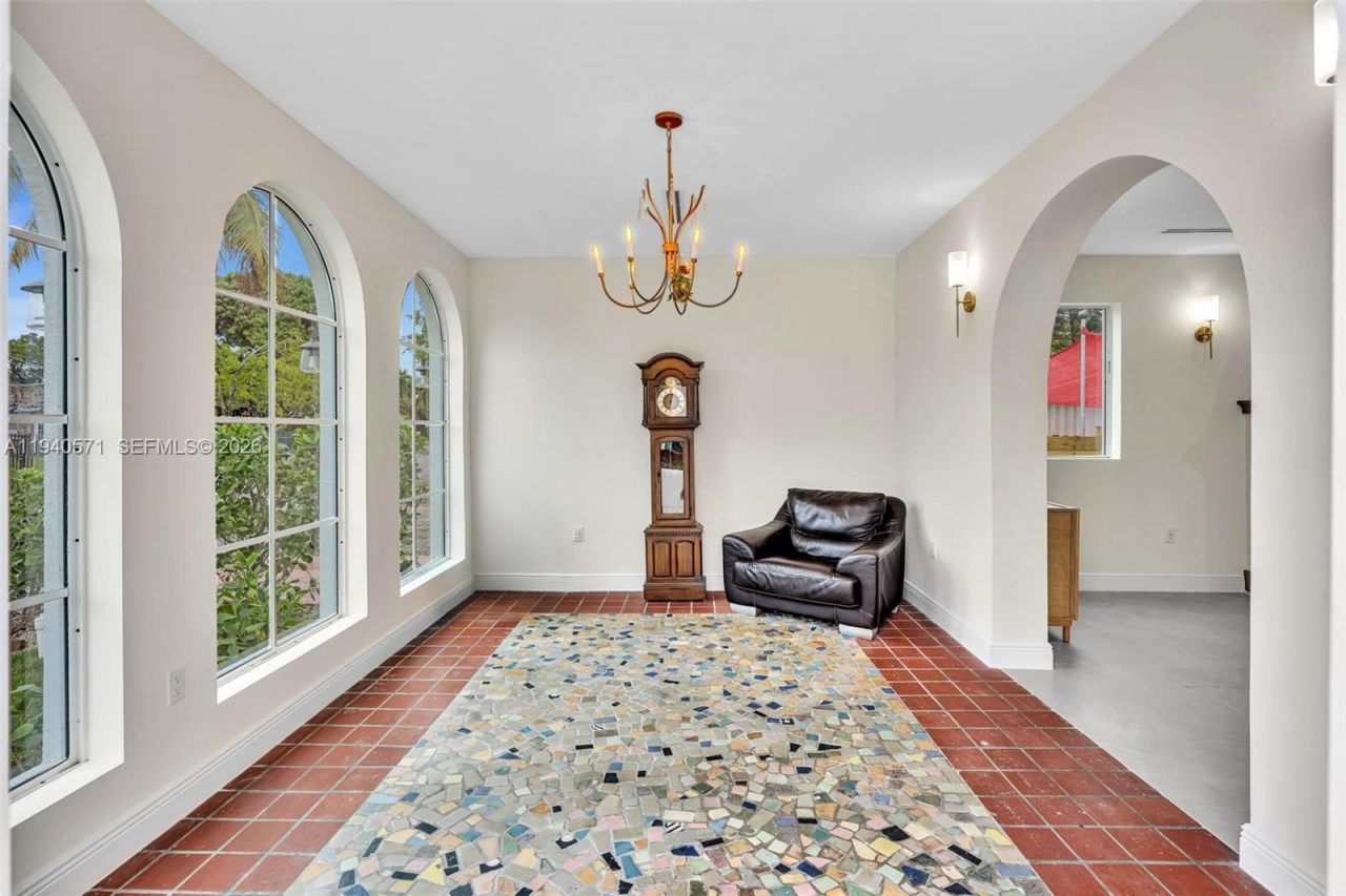 1636 SW 9th St, Miami, FL 33135 Photo