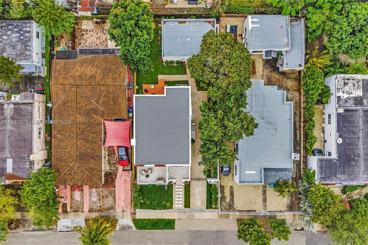 1636 SW 9th St, Miami, FL 33135 Photo