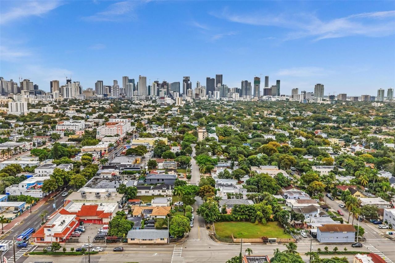 1636 SW 9th St, Miami, FL 33135 Photo