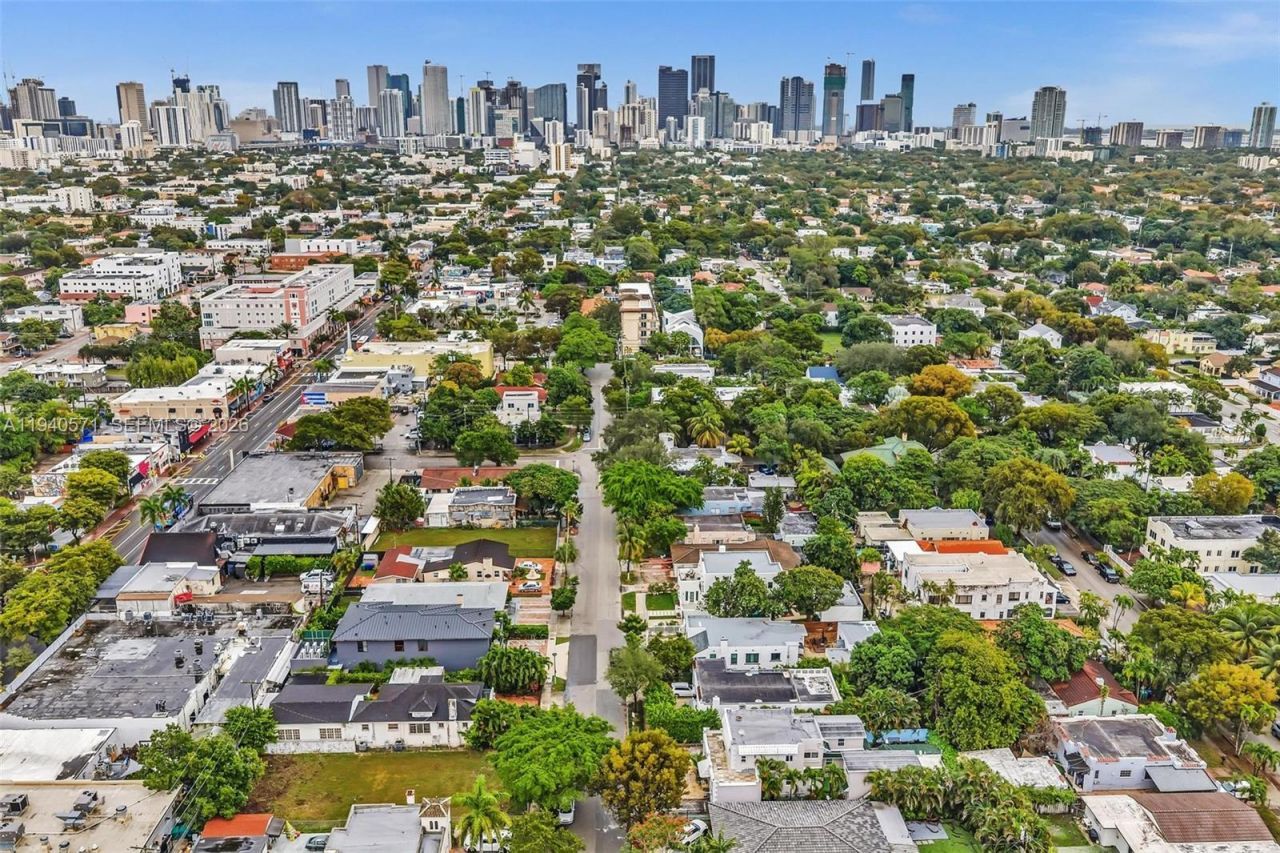 1636 SW 9th St, Miami, FL 33135 Photo