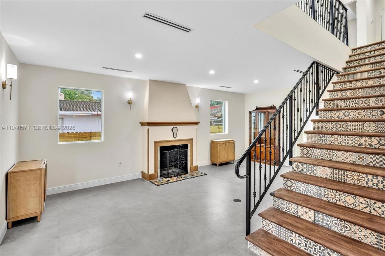 1636 SW 9th St, Miami, FL 33135 Photo