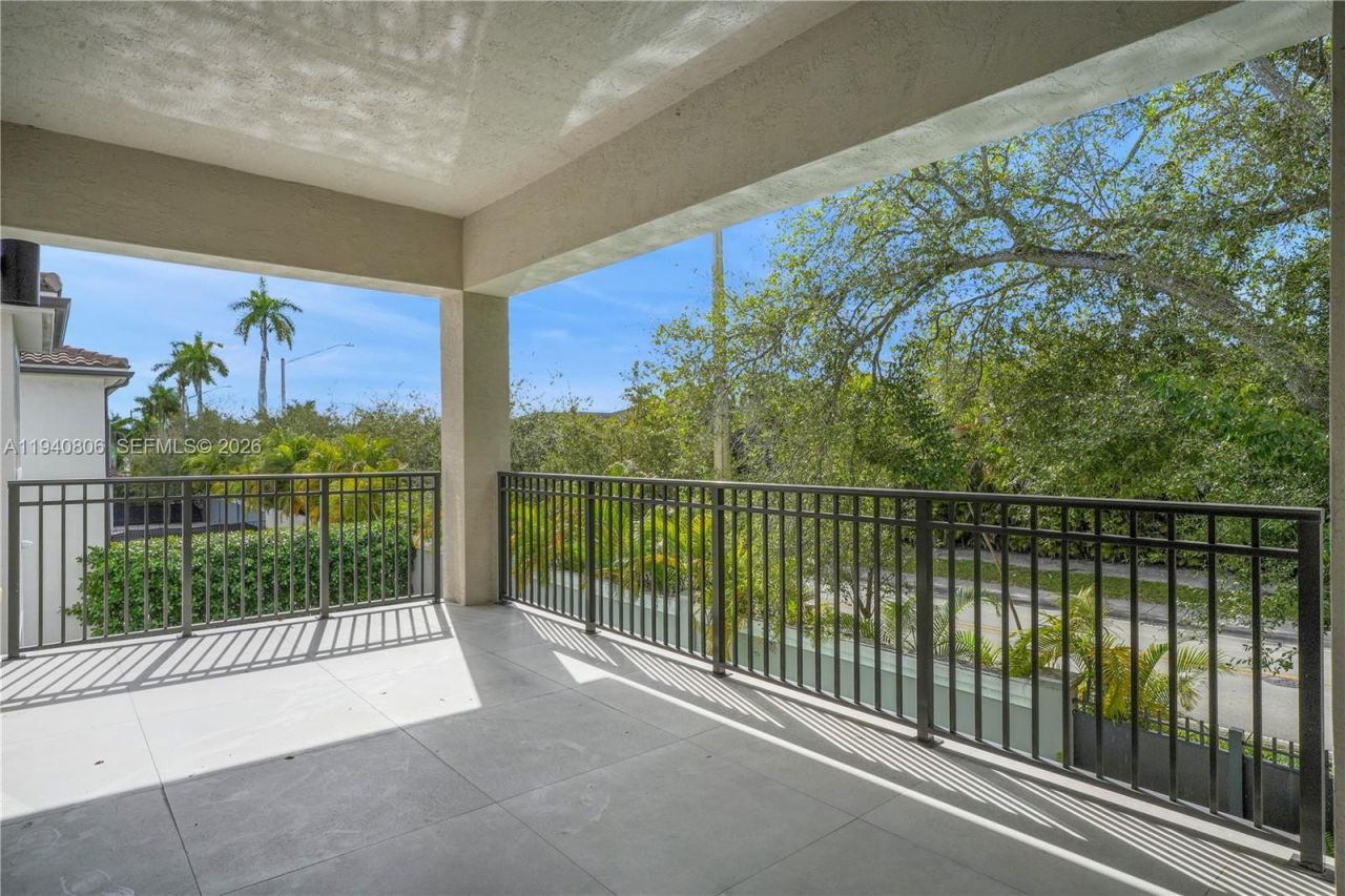 5635 Brookfield Cir W, Fort Lauderdale, FL 33312 Photo