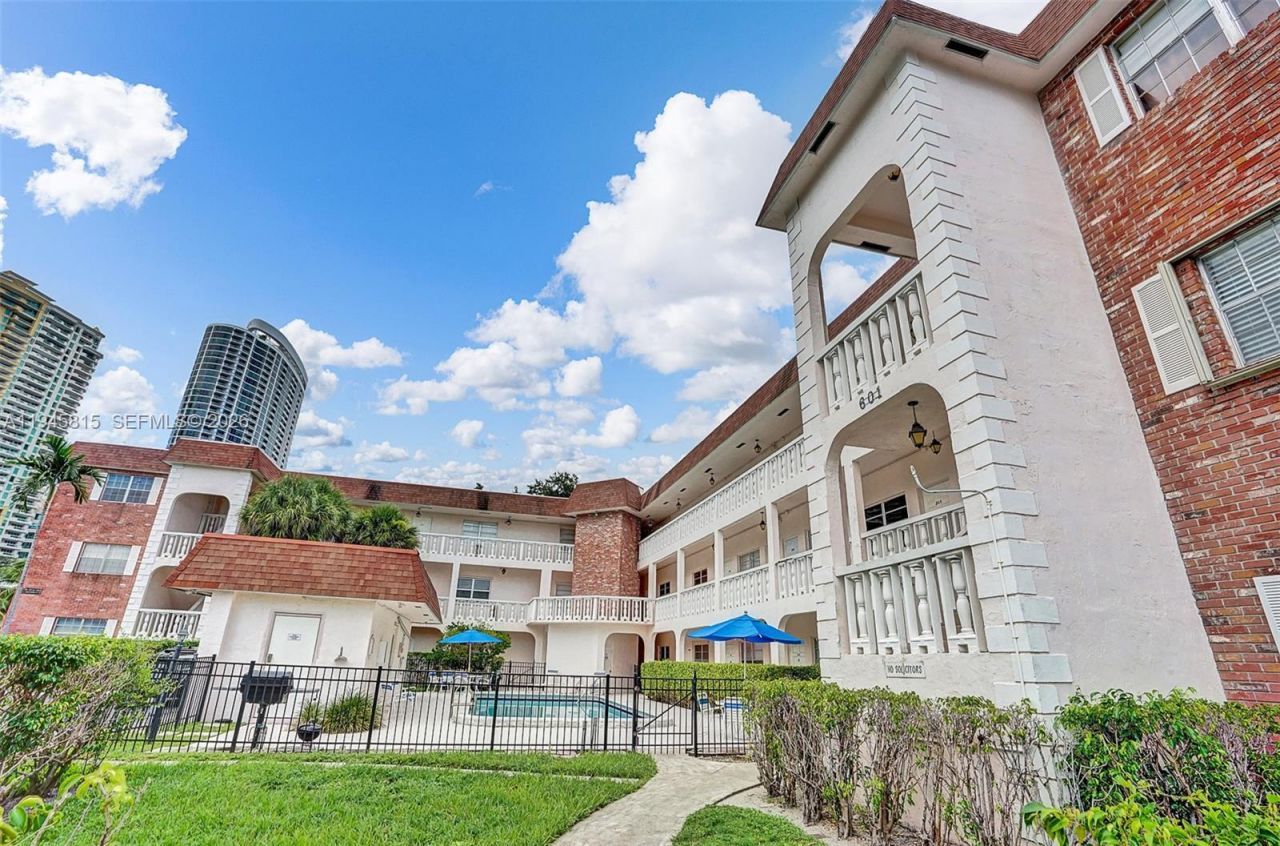 601 SE 5th Ct, Unit 110, Fort Lauderdale, FL 33301 Photo