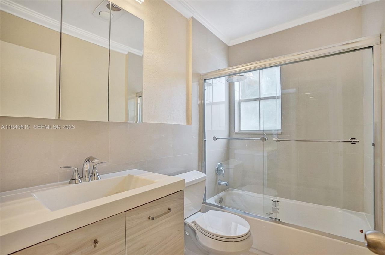 601 SE 5th Ct, Unit 110, Fort Lauderdale, FL 33301 Photo