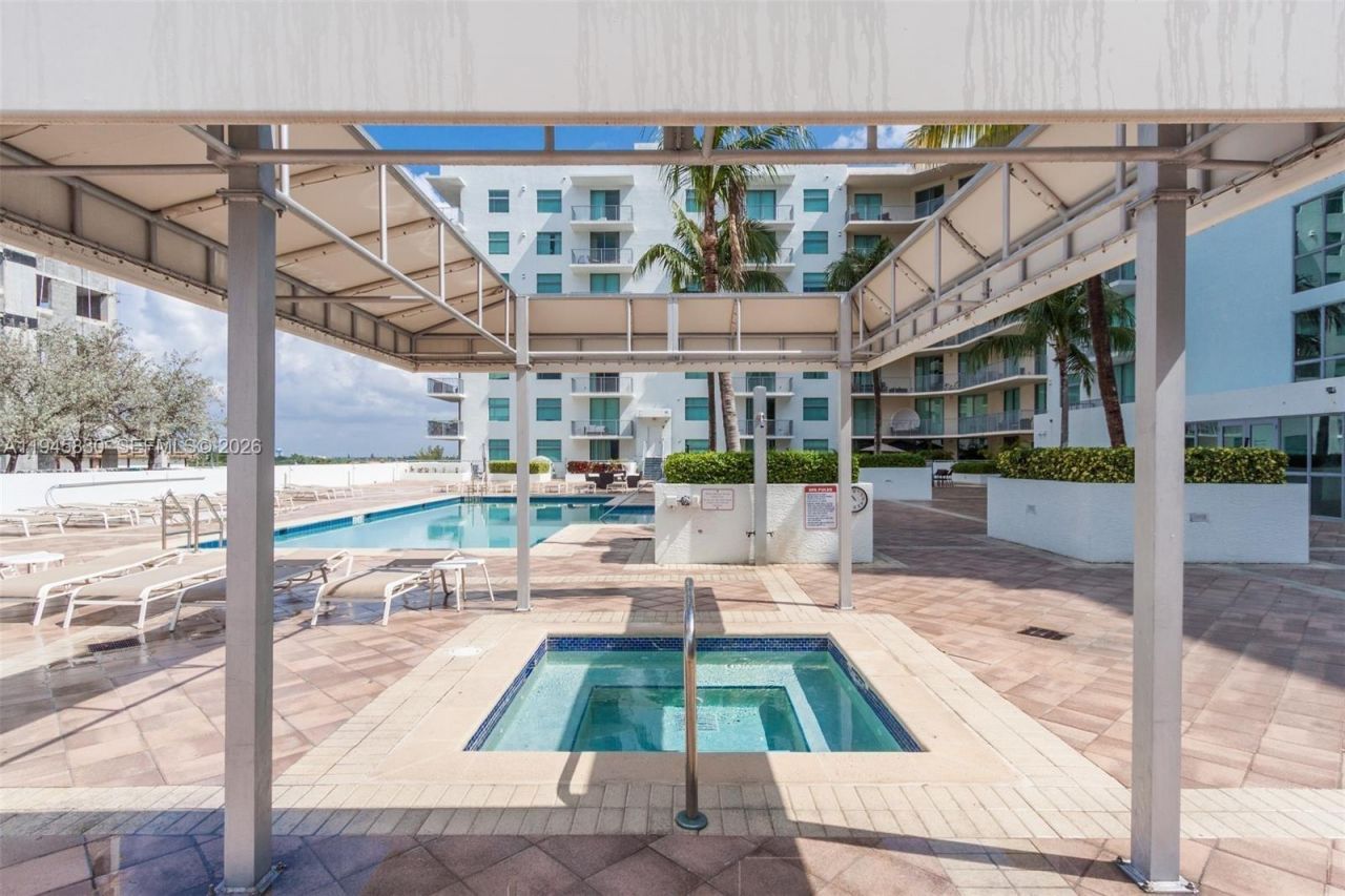 140 S Dixie Hwy, Unit TH101, Hollywood, FL 33020 Photo