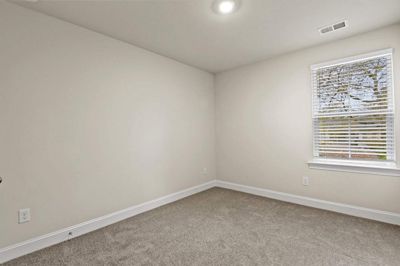 101 Langley Drive Photo 16