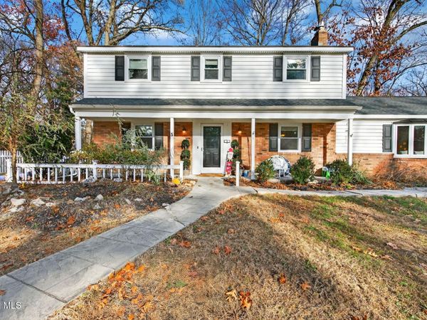 5 Southwood Drive, Ballston Lake, NY 12019