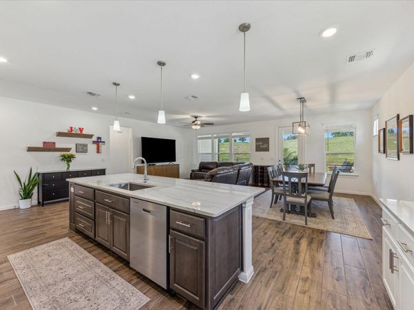 636 Martingale ST, Georgetown, TX 78633