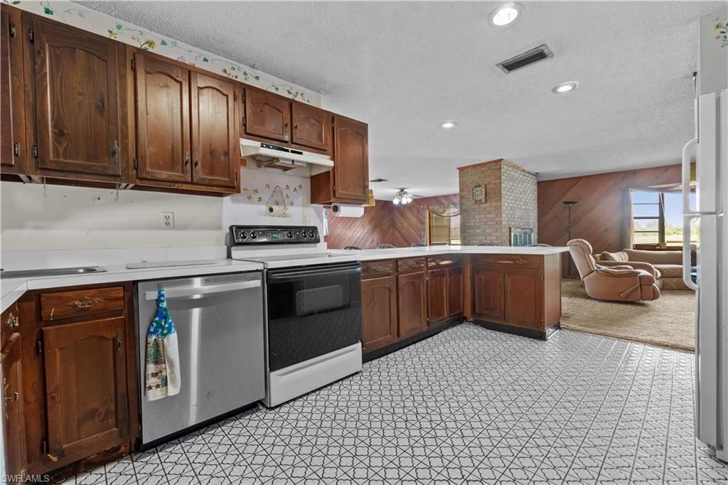 1085 West Ave, Moore Haven, FL 33471 Photo