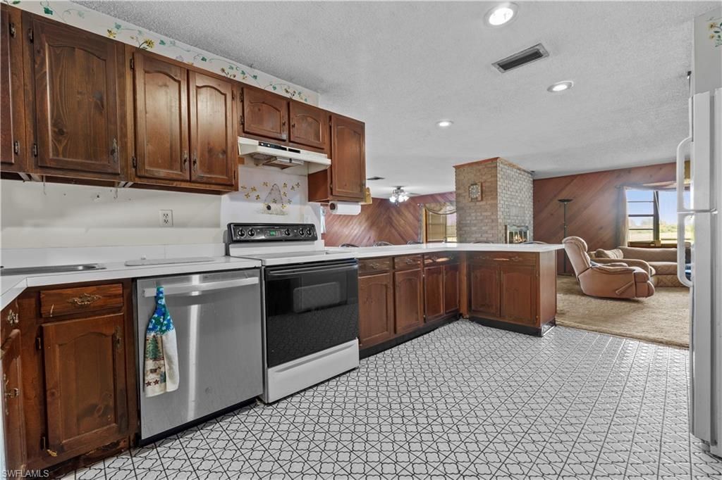 1085 West Ave, Moore Haven, FL 33471 Photo