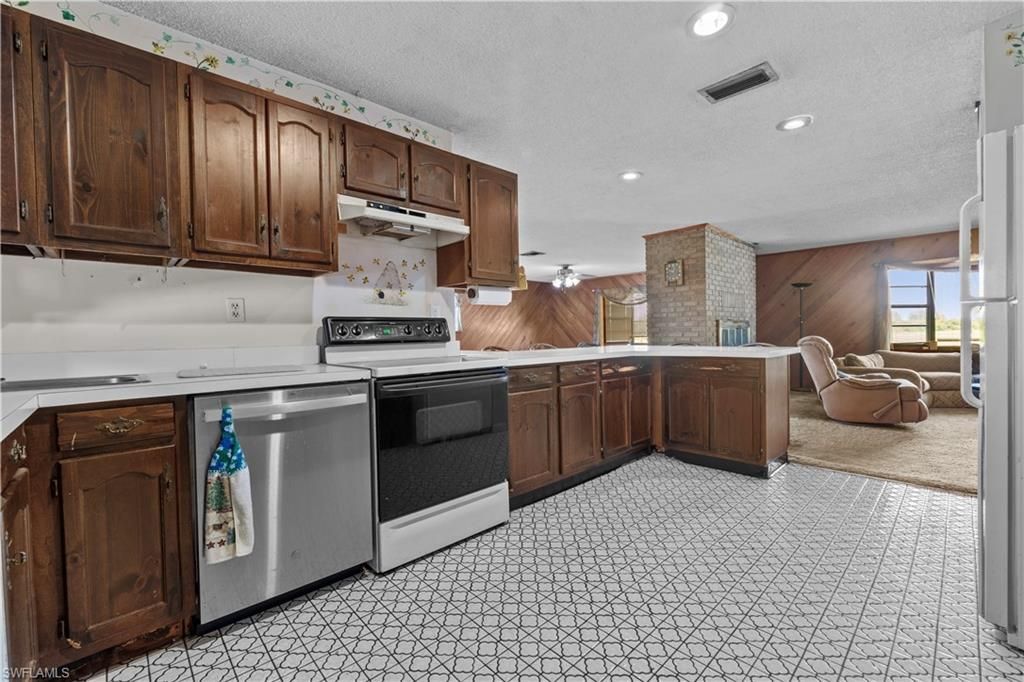 1085 West Ave, Moore Haven, FL 33471 Photo