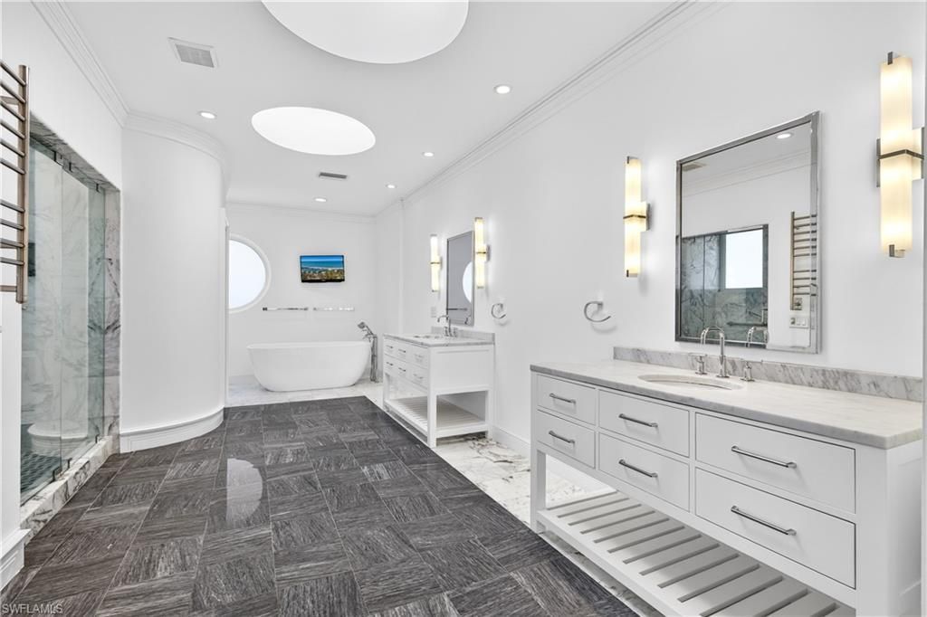 3402 W Riverside Dr, Fort Myers, FL 33901 Photo