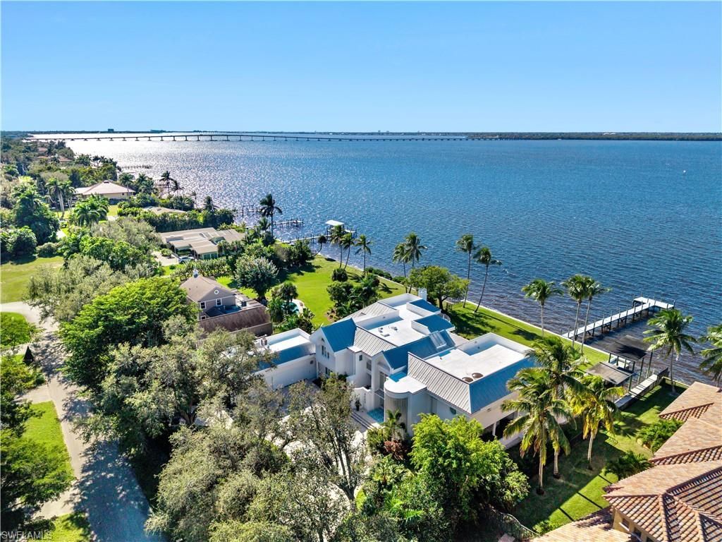 3402 W Riverside Dr, Fort Myers, FL 33901 Photo