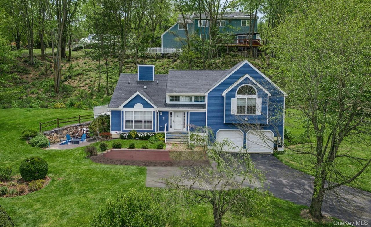 2 Perry Street, Cortlandt Manor, NY 10567 Main Photo