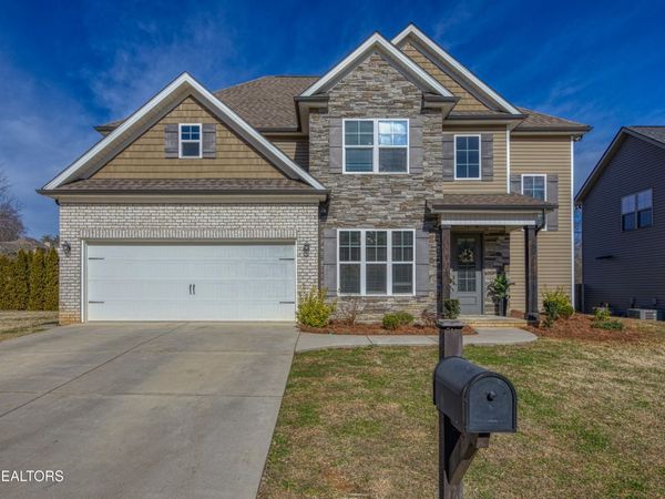 8927 Highbury Way, Knoxville, TN 37922