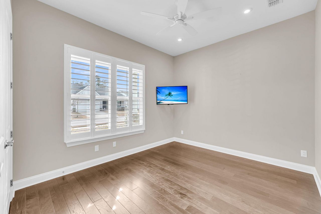 327 Tupelo Lake Drive Photo 6