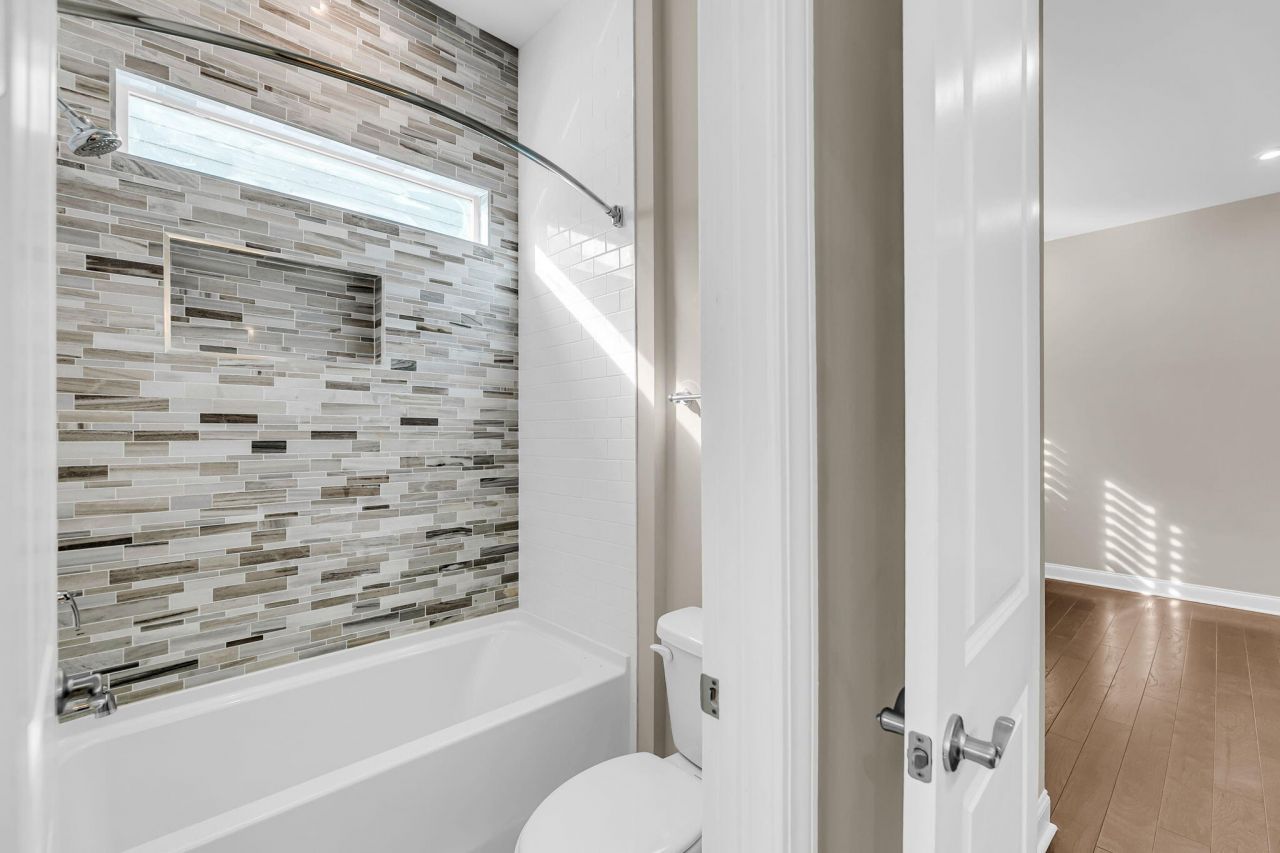 327 Tupelo Lake Drive Photo 8