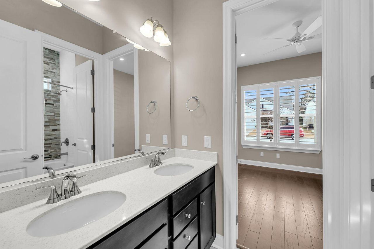 327 Tupelo Lake Drive Photo 9