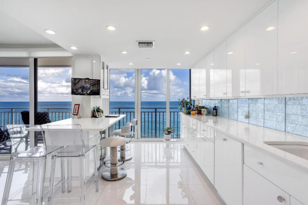 2600 S Ocean Boulevard, Unit 11-E, Boca Raton, FL 33432 Photo