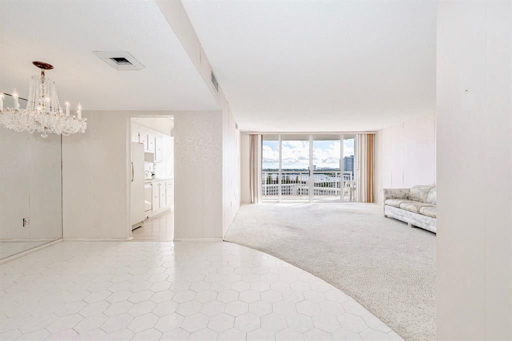 18031 Biscayne Boulevard, Unit 1104, Aventura, FL 33160 Photo