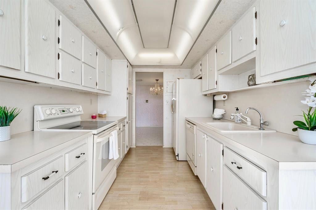 18031 Biscayne Boulevard, Unit 1104, Aventura, FL 33160 Photo