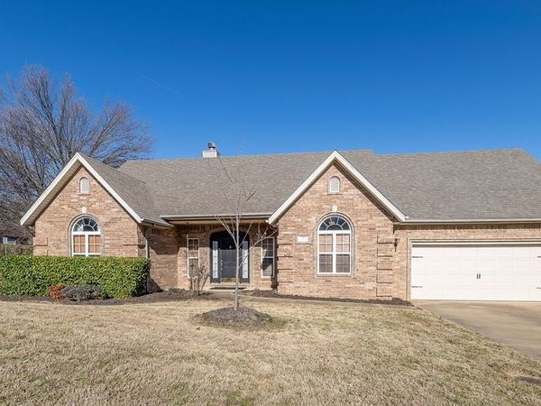 3420 E Madison Avenue, Fayetteville, AR 72701
