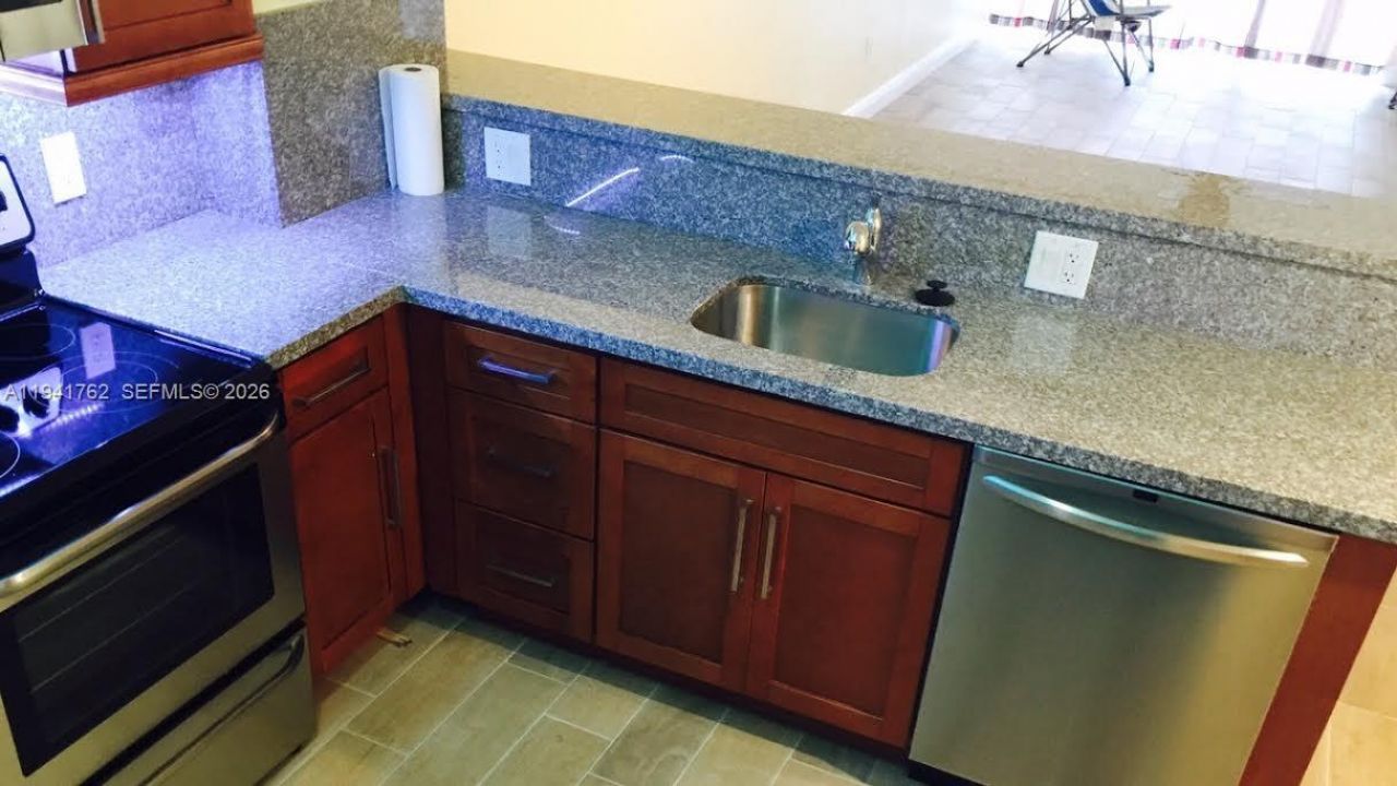 6855 Abbott Ave, Unit 601, Miami Beach, FL 33141 Photo