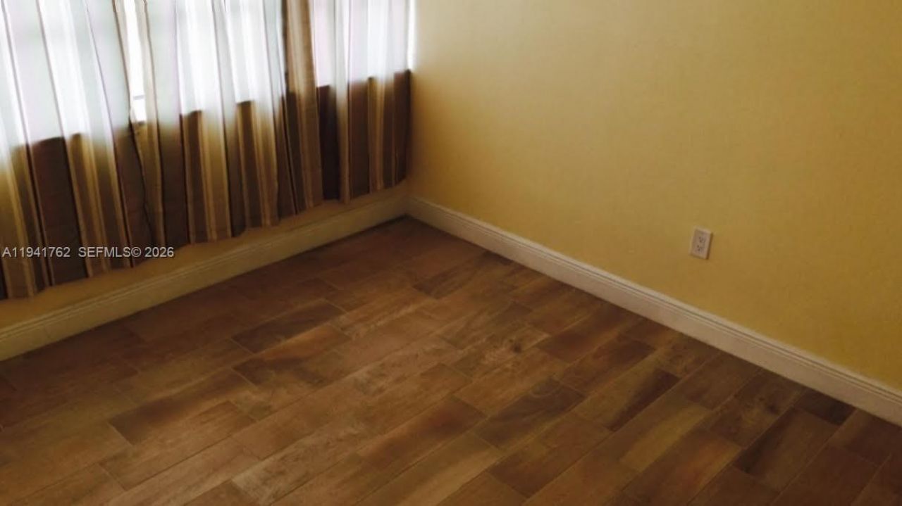 6855 Abbott Ave, Unit 601, Miami Beach, FL 33141 Photo