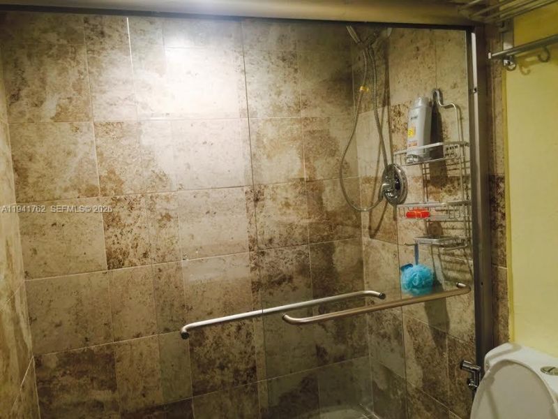 6855 Abbott Ave, Unit 601, Miami Beach, FL 33141 Photo