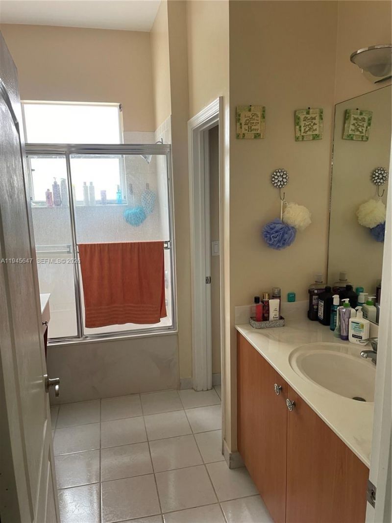 3725 NE 11th St, Homestead, FL 33033 Photo