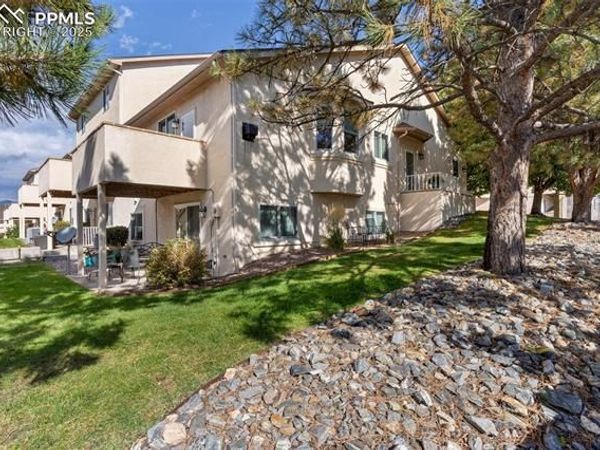 2066 Summerset Drive, Colorado Springs, CO 80920