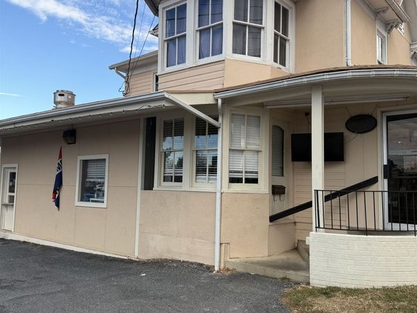 305 N MAIN ST, BRIDGEWATER, VA 22812