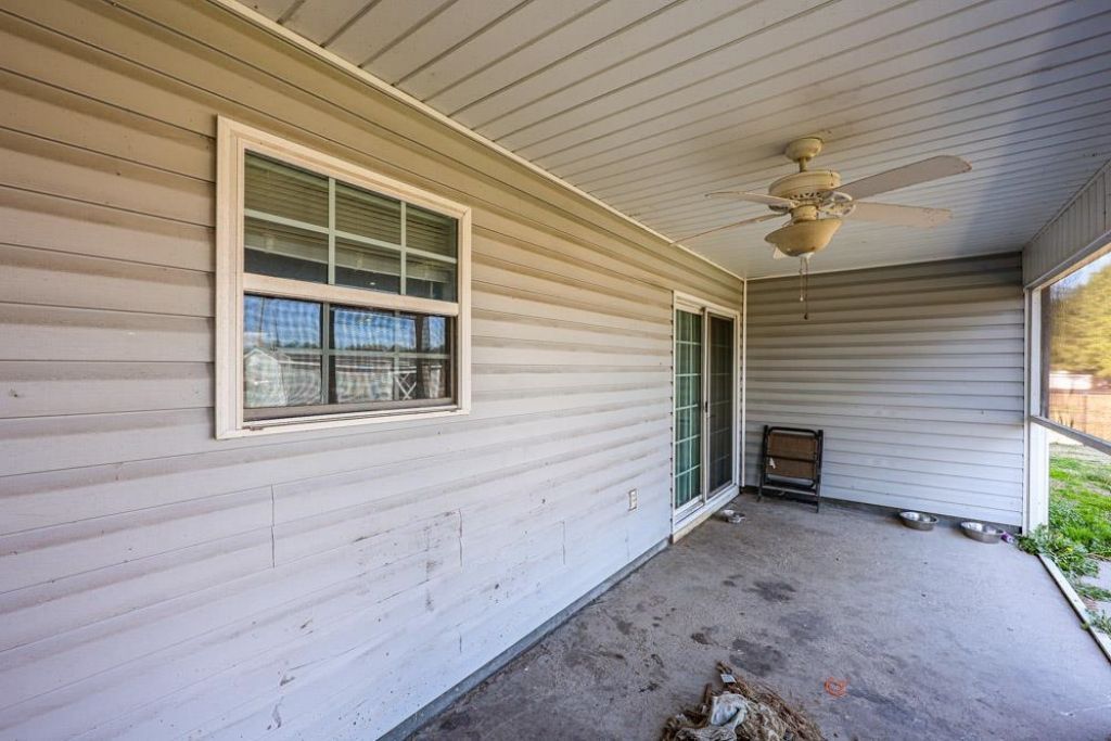 132 Blue Jacket Dr. Photo 35