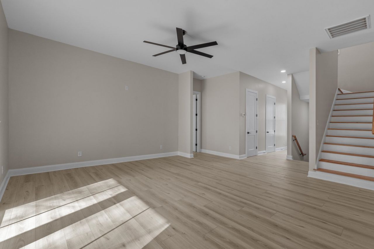 191 Carlisle Way Photo 14