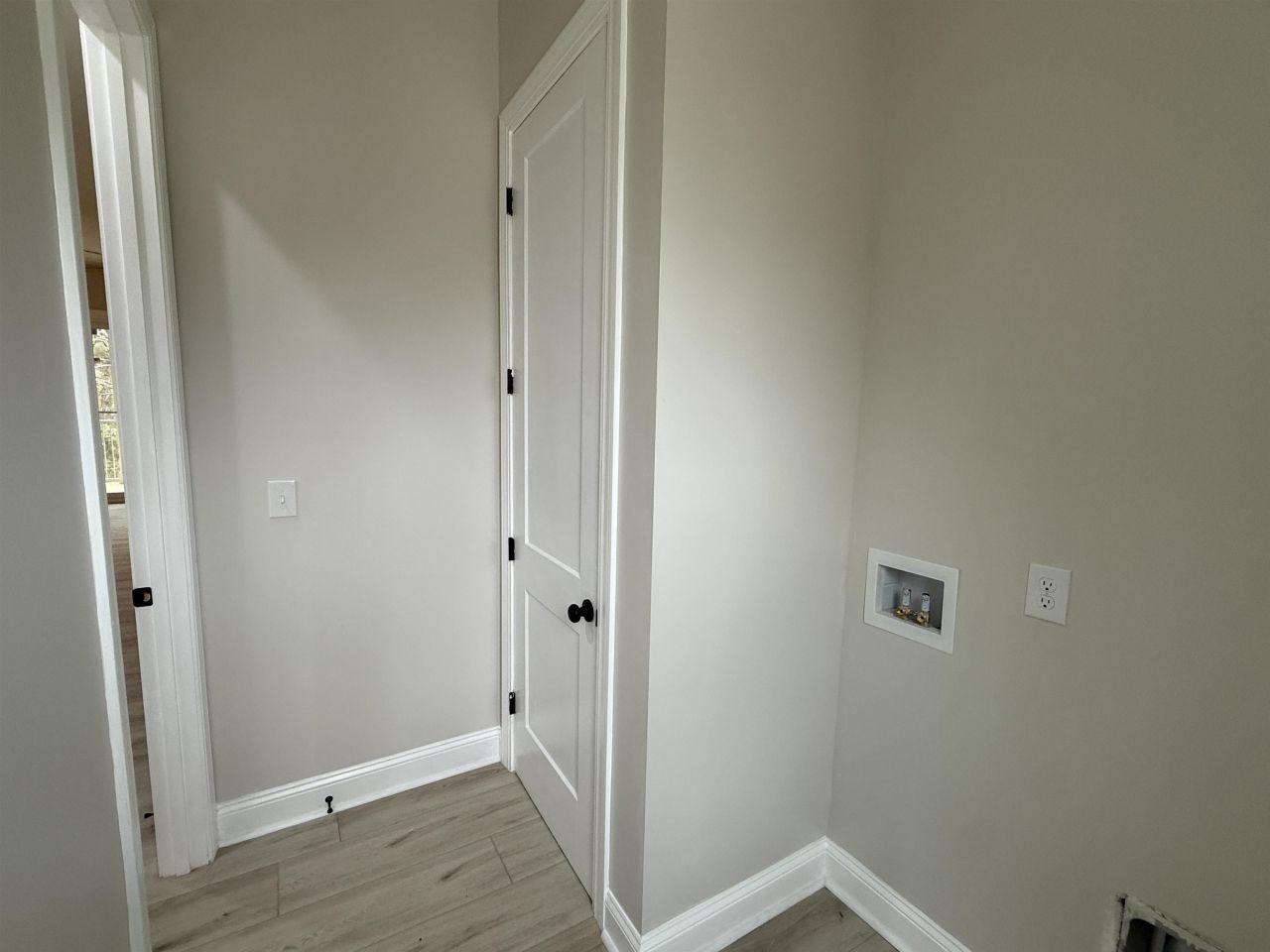 191 Carlisle Way Photo 24