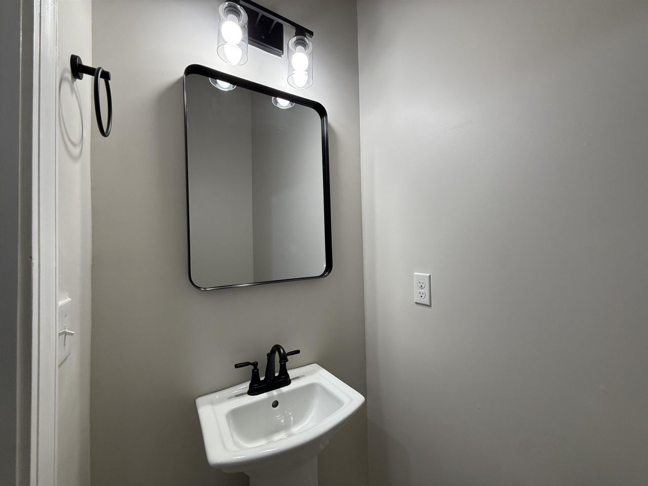 191 Carlisle Way Photo 29